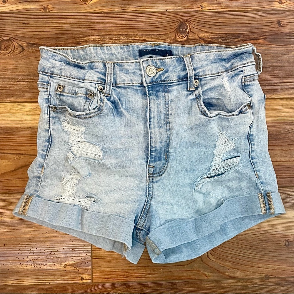 Aeropostale Women’s Sz 8 Super High Rise Midi Jean Short Ripped Light Wash